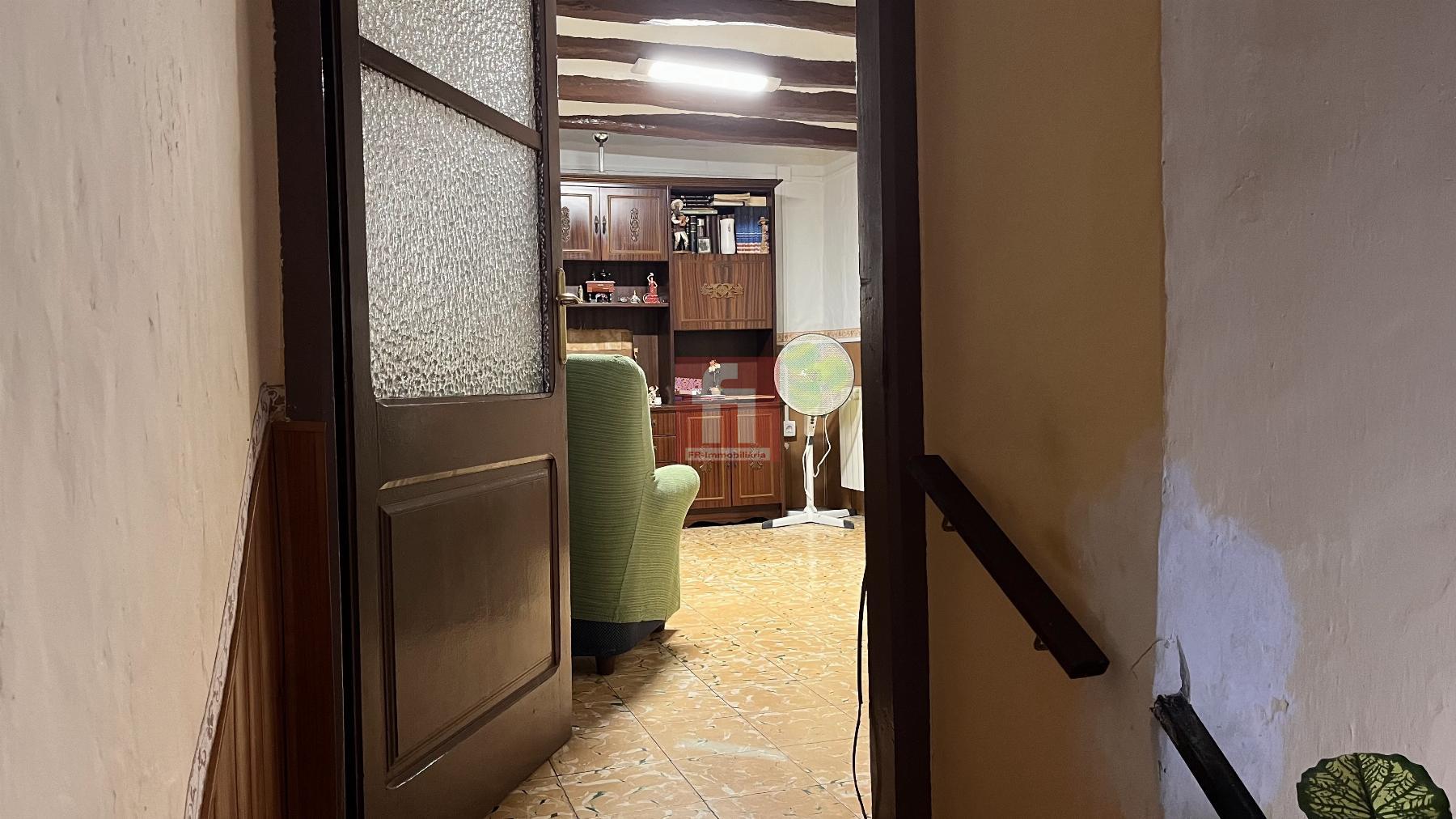 For sale of house in Falset