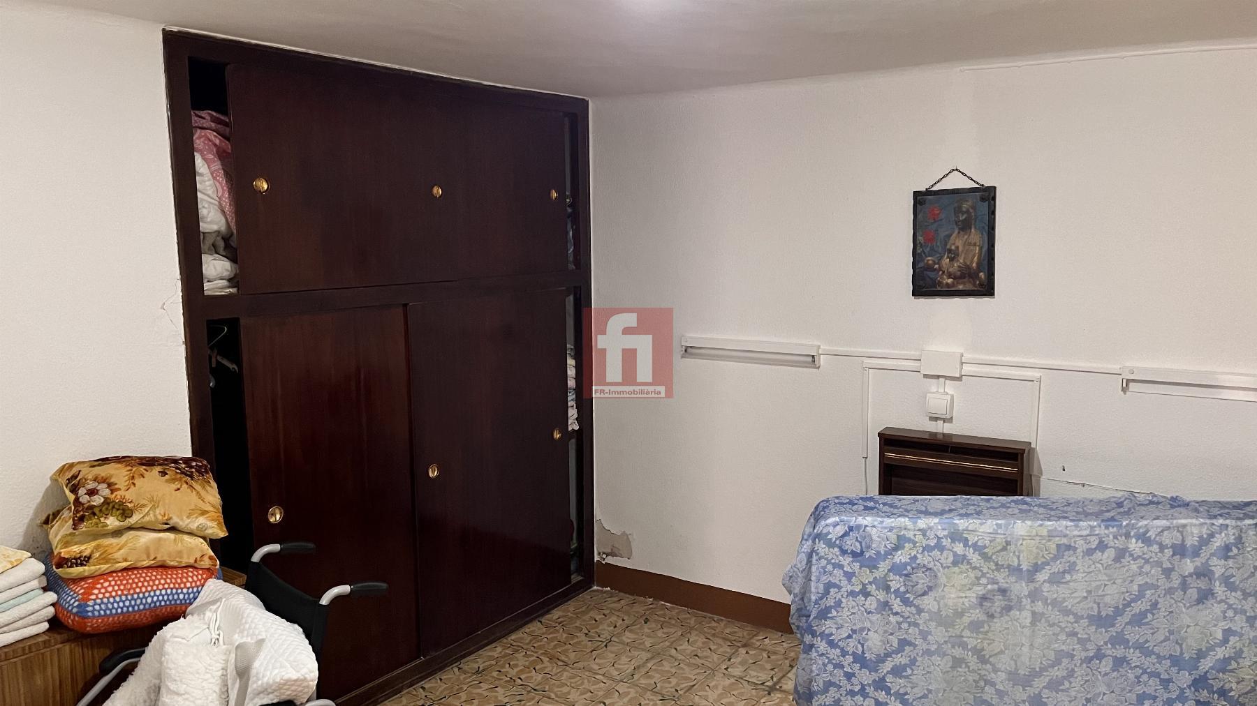 For sale of house in Falset