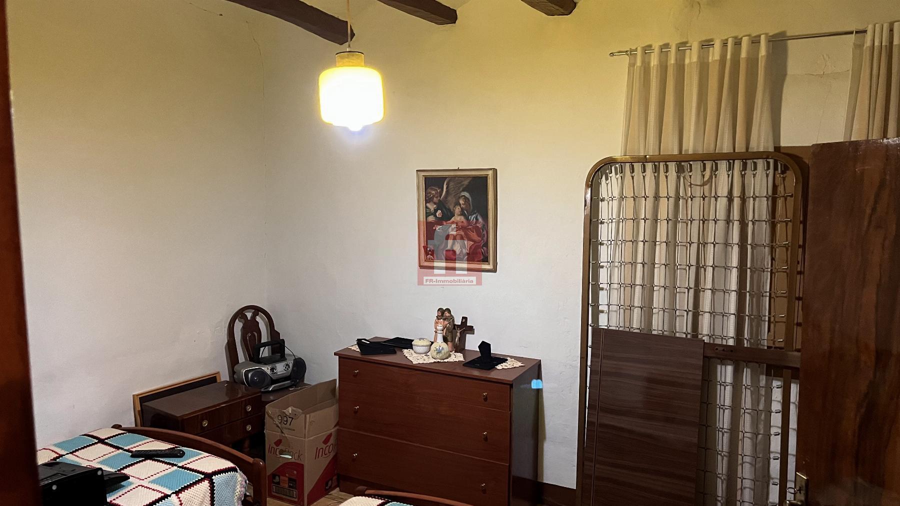 For sale of house in Falset