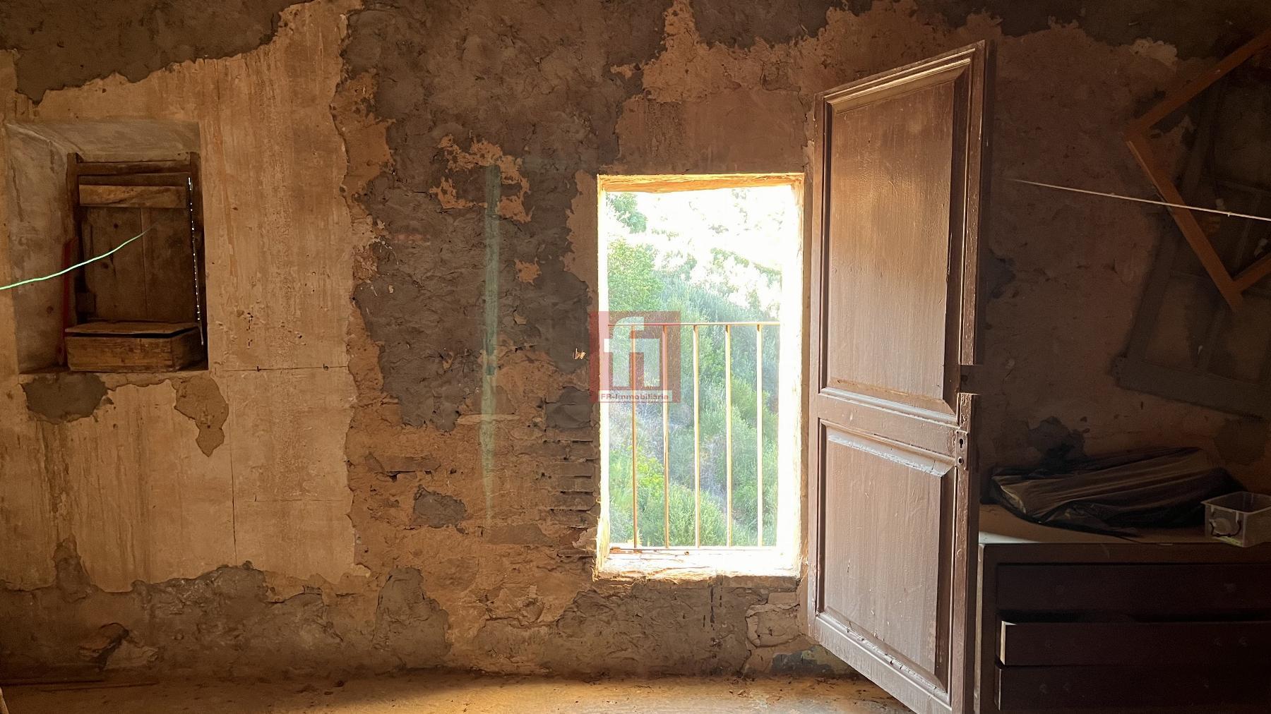 For sale of house in Falset