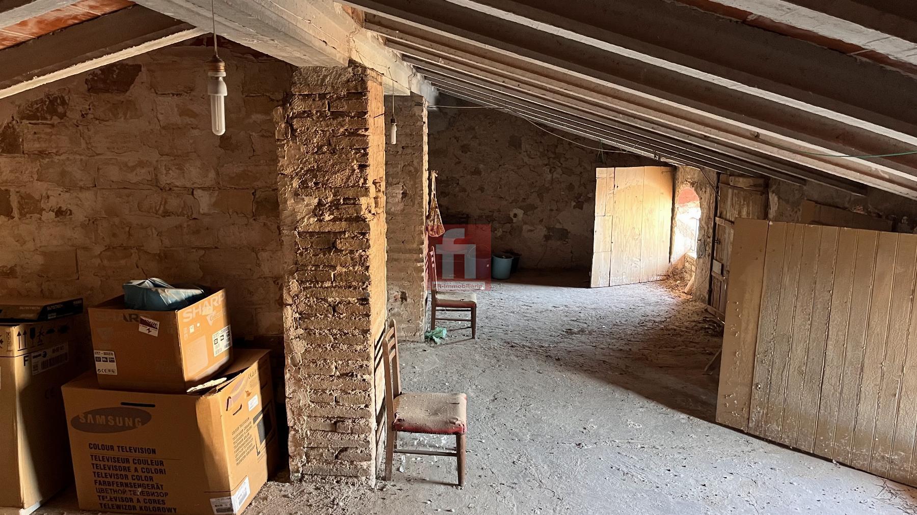 For sale of house in Falset