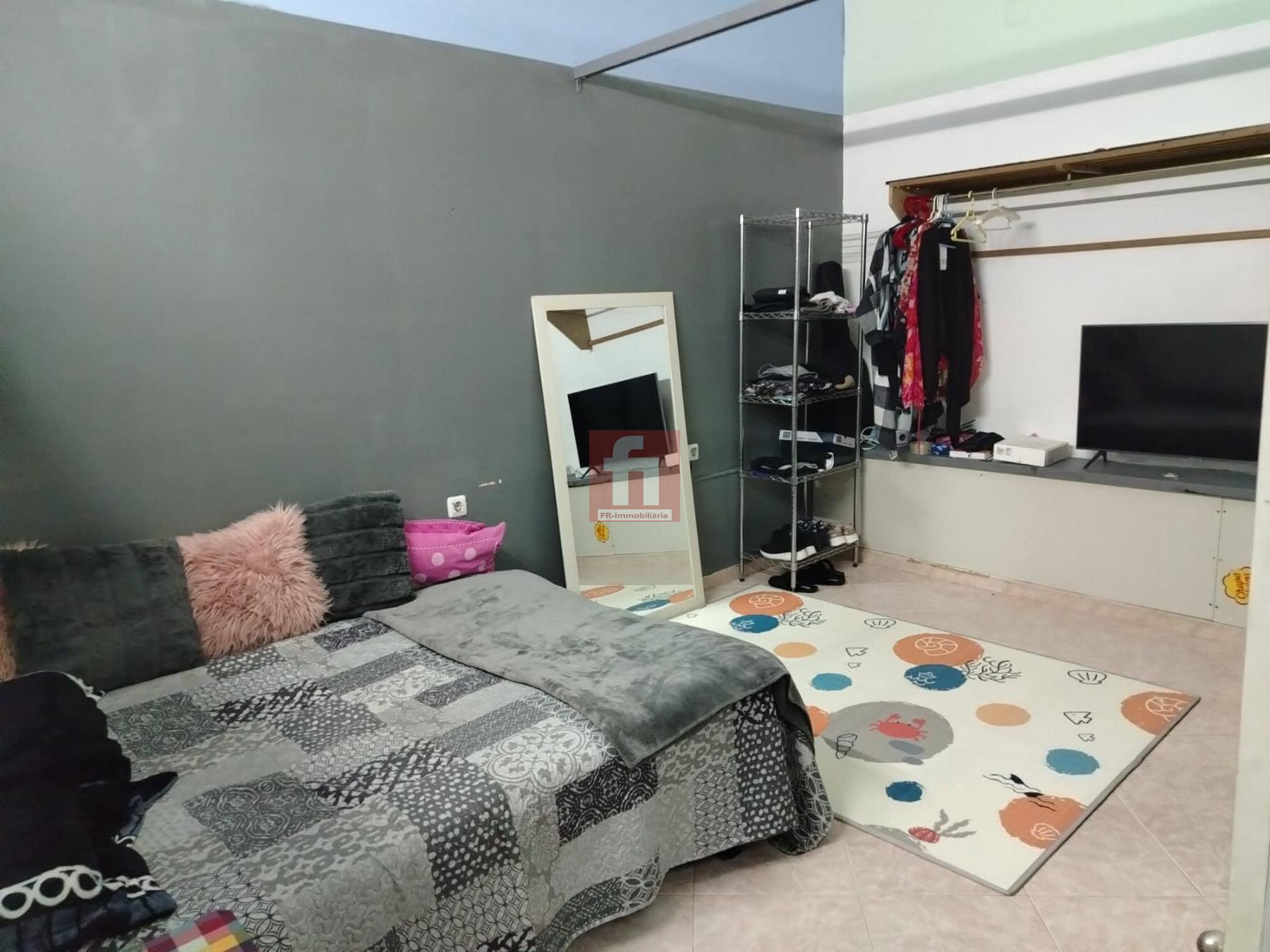 For rent of commercial in Arboç l