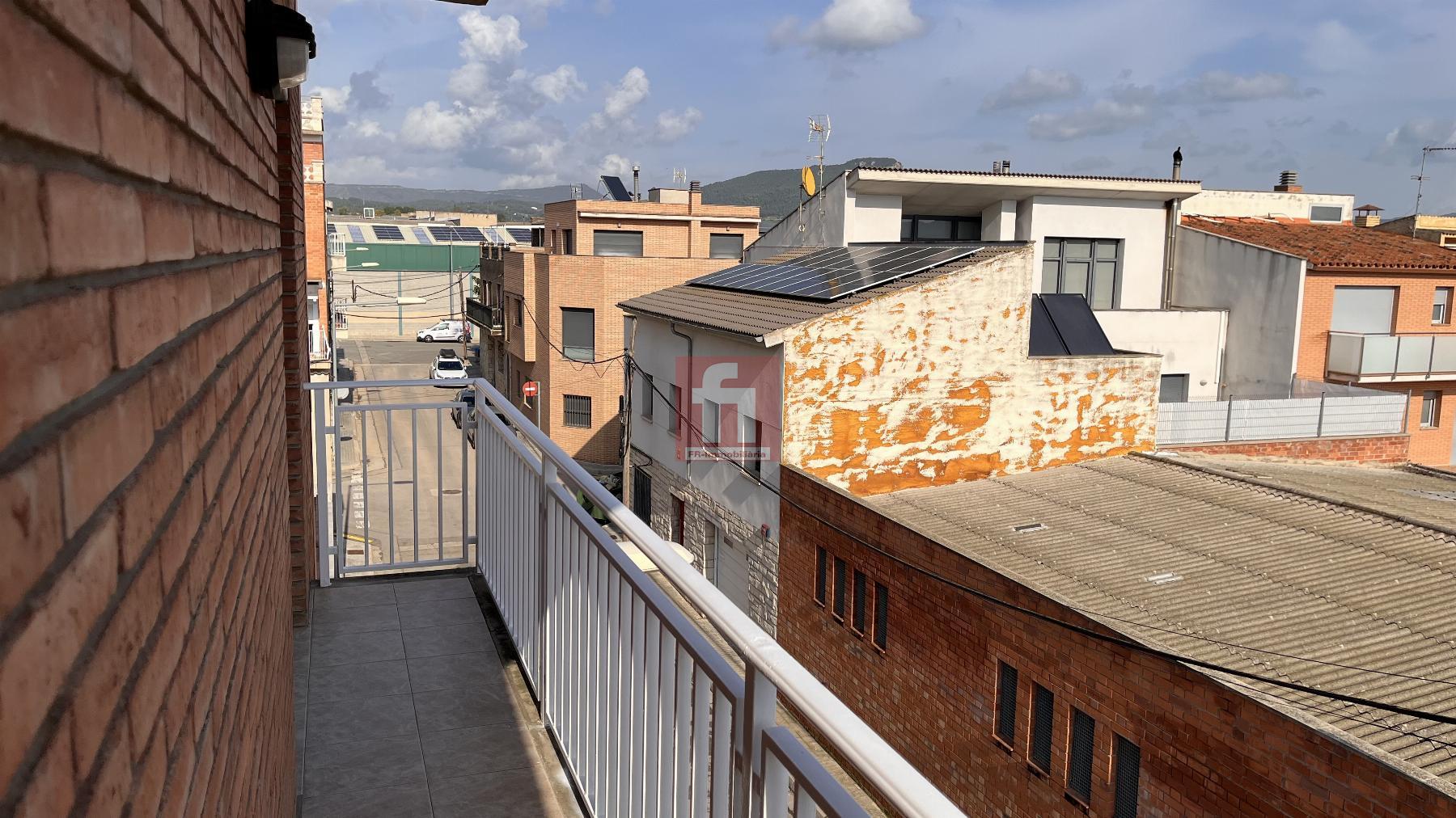 For sale of flat in Òdena