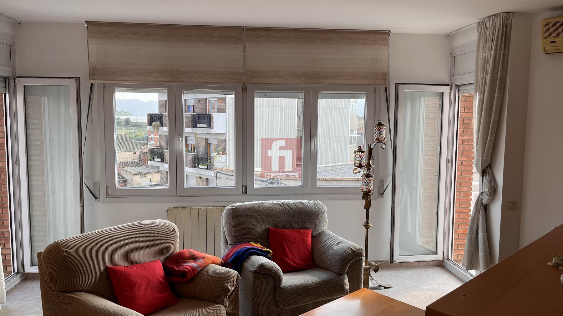 For sale of flat in Òdena