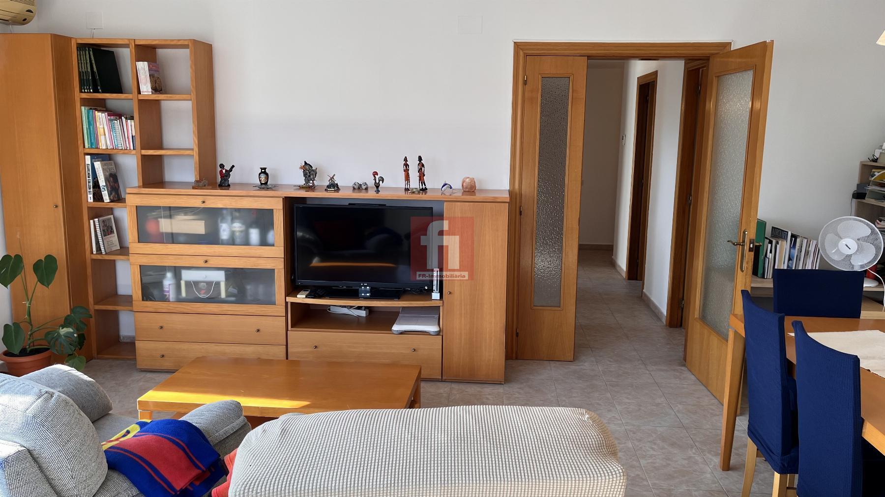 For sale of flat in Òdena