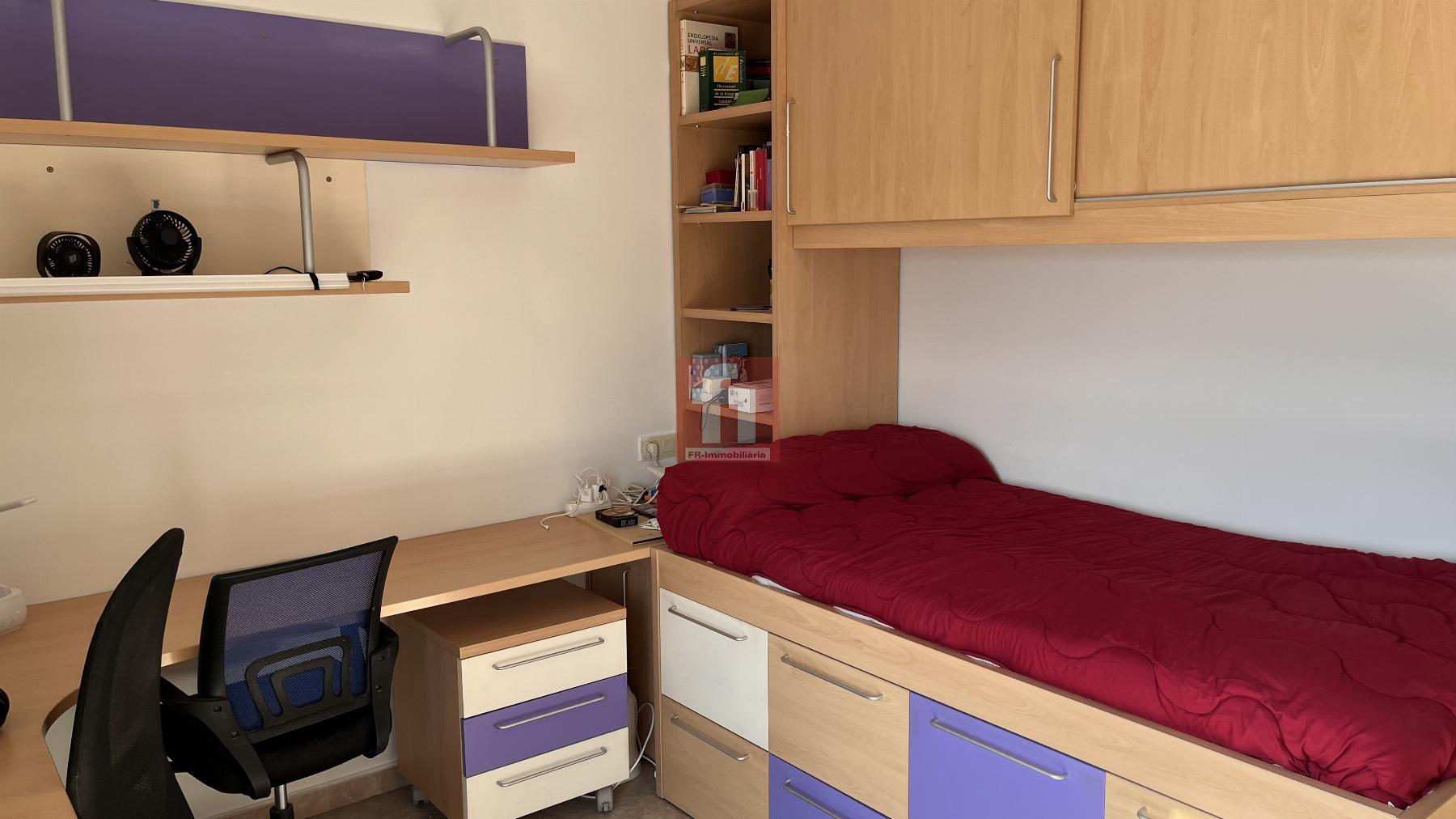 For sale of flat in Òdena