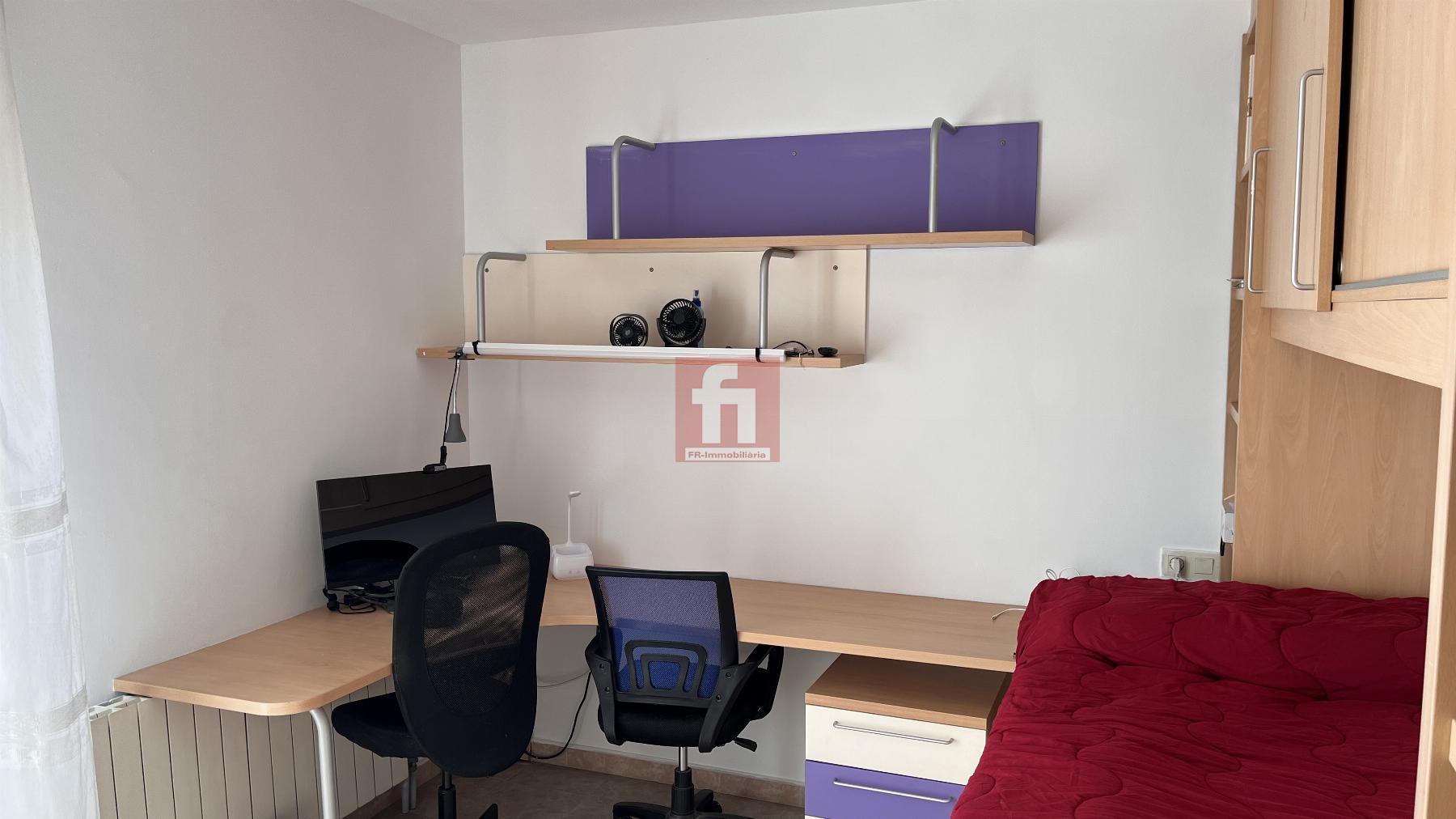 For sale of flat in Òdena