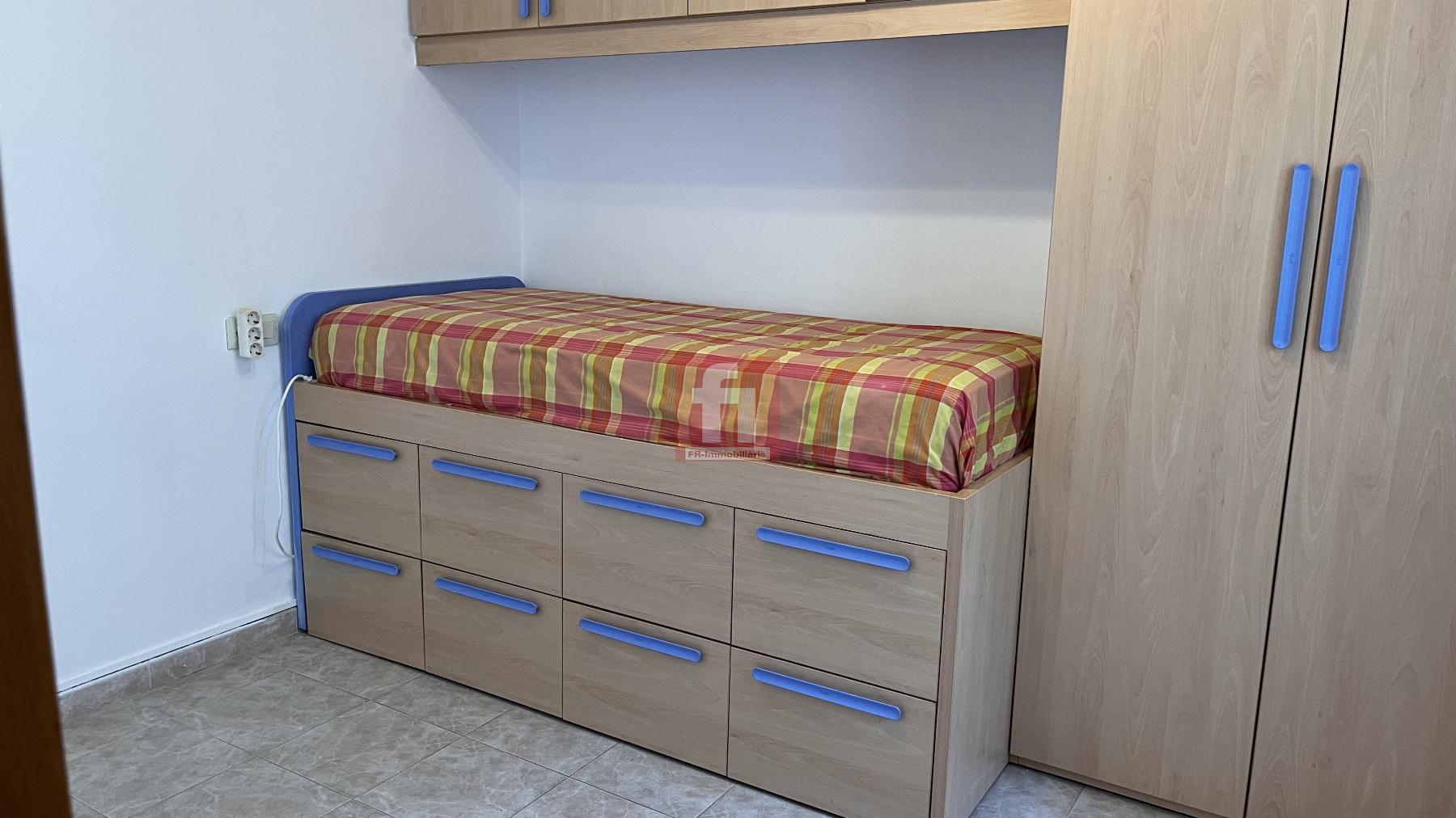 For sale of flat in Òdena
