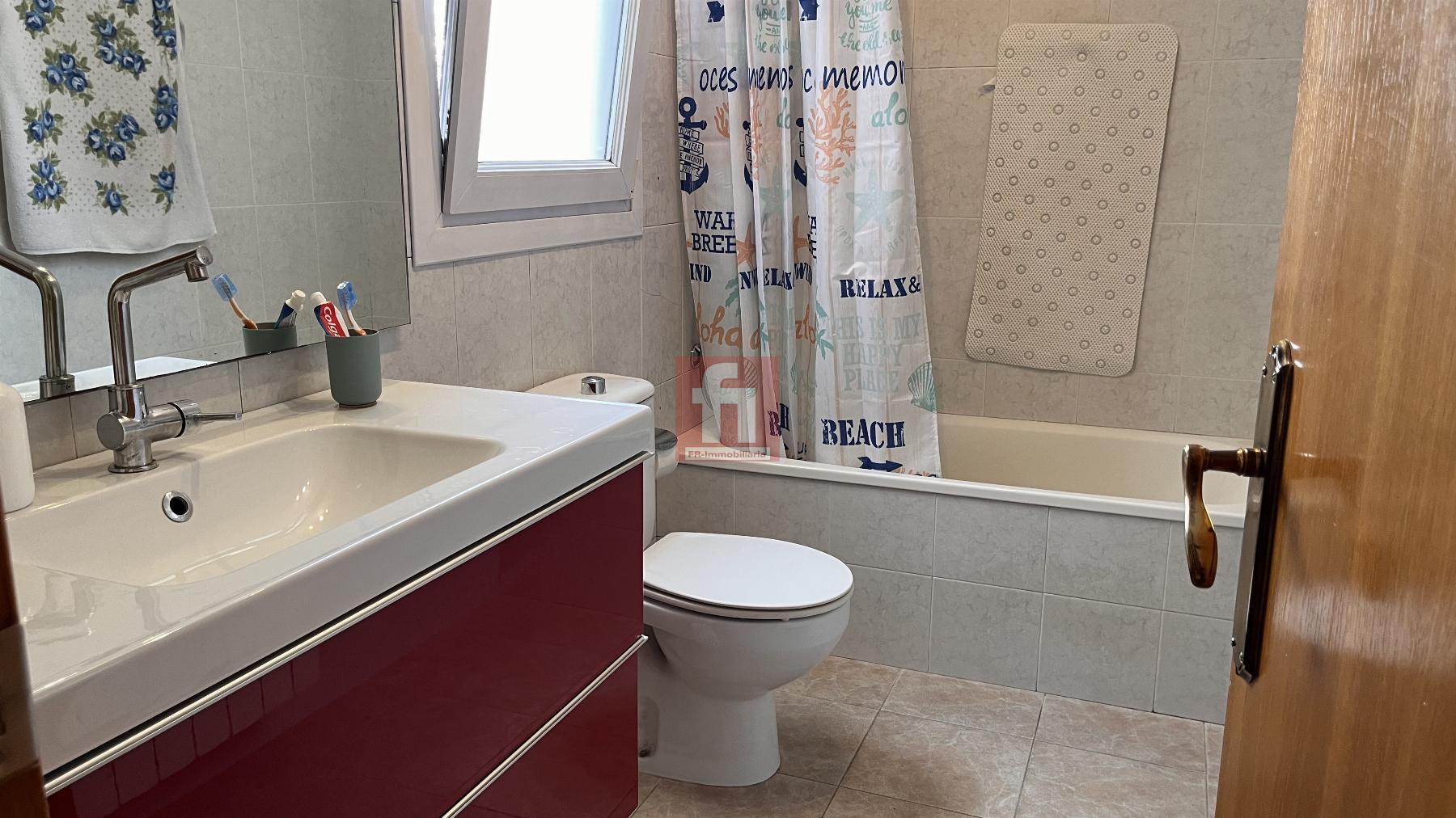 For sale of flat in Òdena