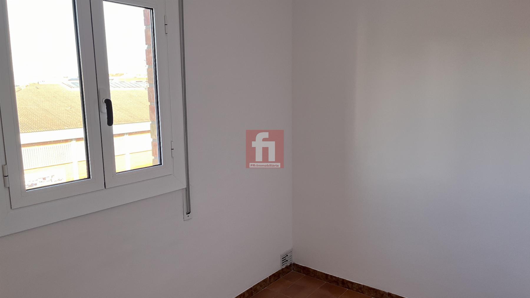 For sale of flat in Vilafranca del Penedès