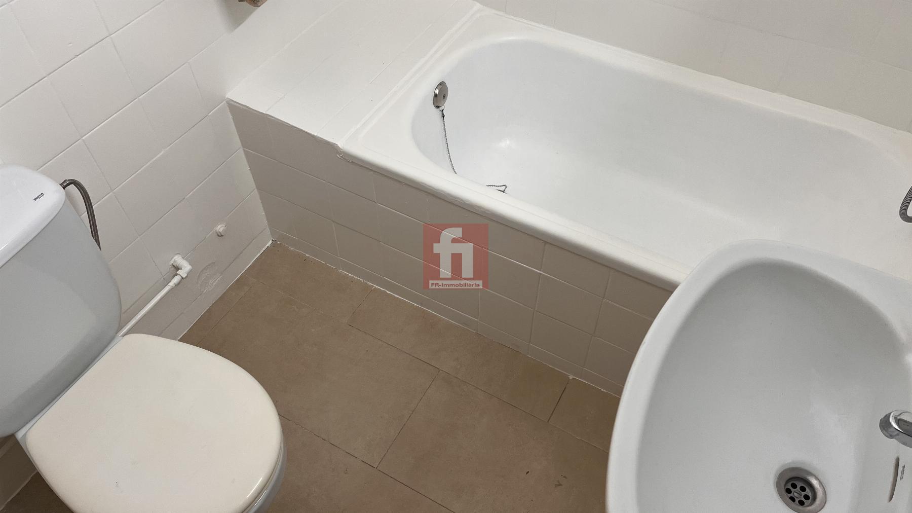 For sale of flat in Vilafranca del Penedès