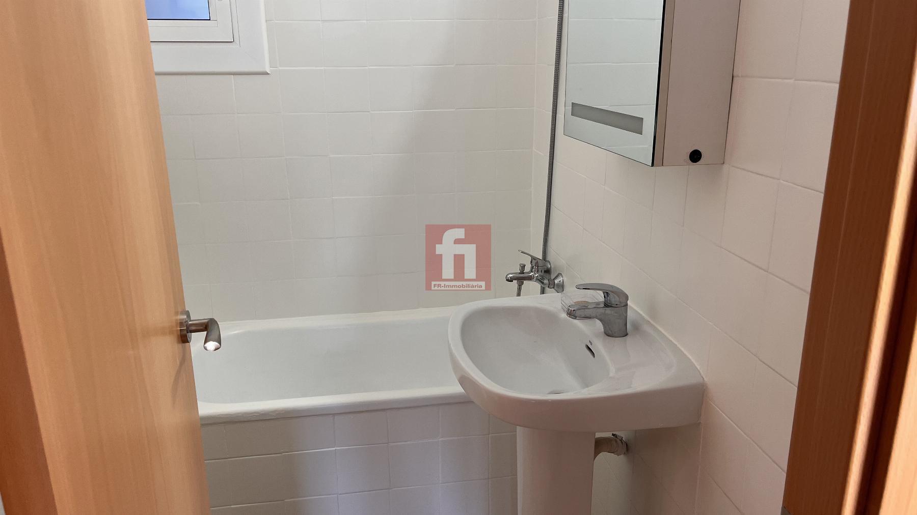 For sale of flat in Vilafranca del Penedès