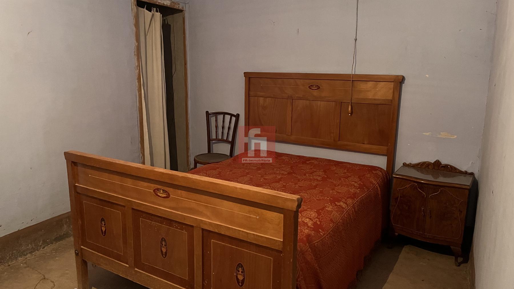 For sale of house in Vallclara