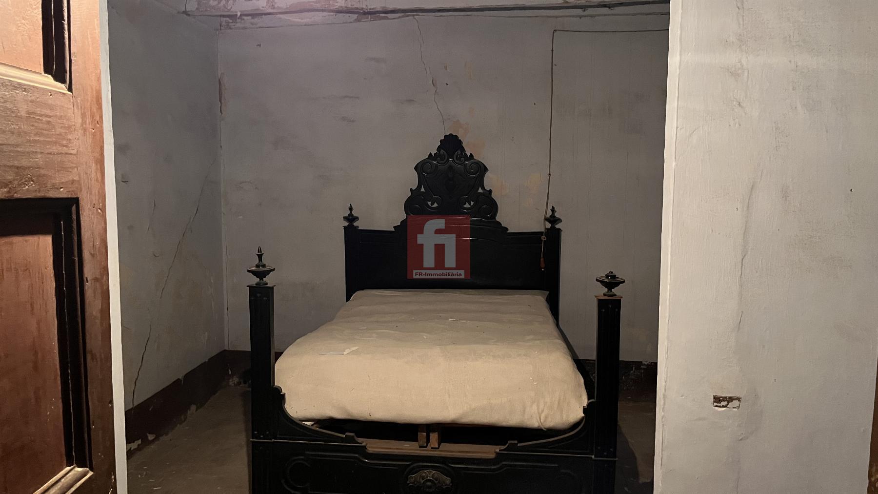 For sale of house in Vallclara