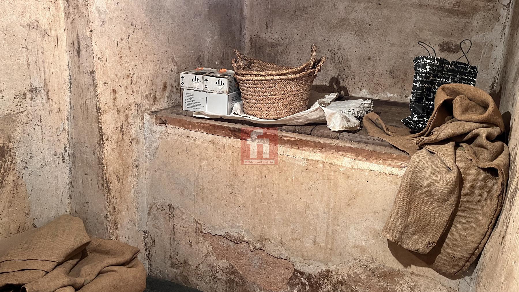 For sale of house in Vallclara