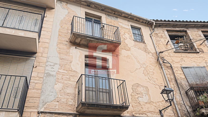 For sale of house in Vallclara