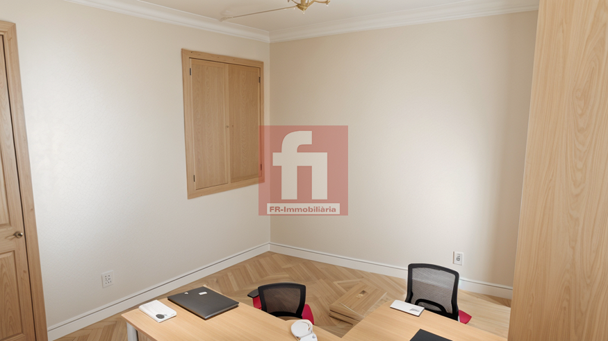 For sale of house in Vallclara