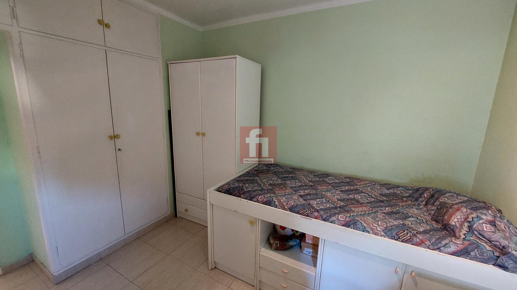 For sale of flat in Terrassa