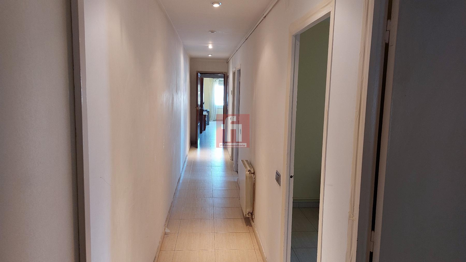 For sale of flat in Terrassa