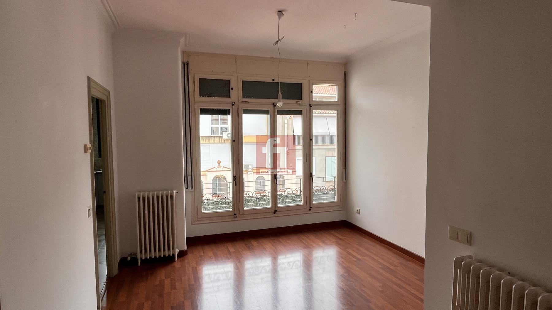 For sale of flat in Igualada