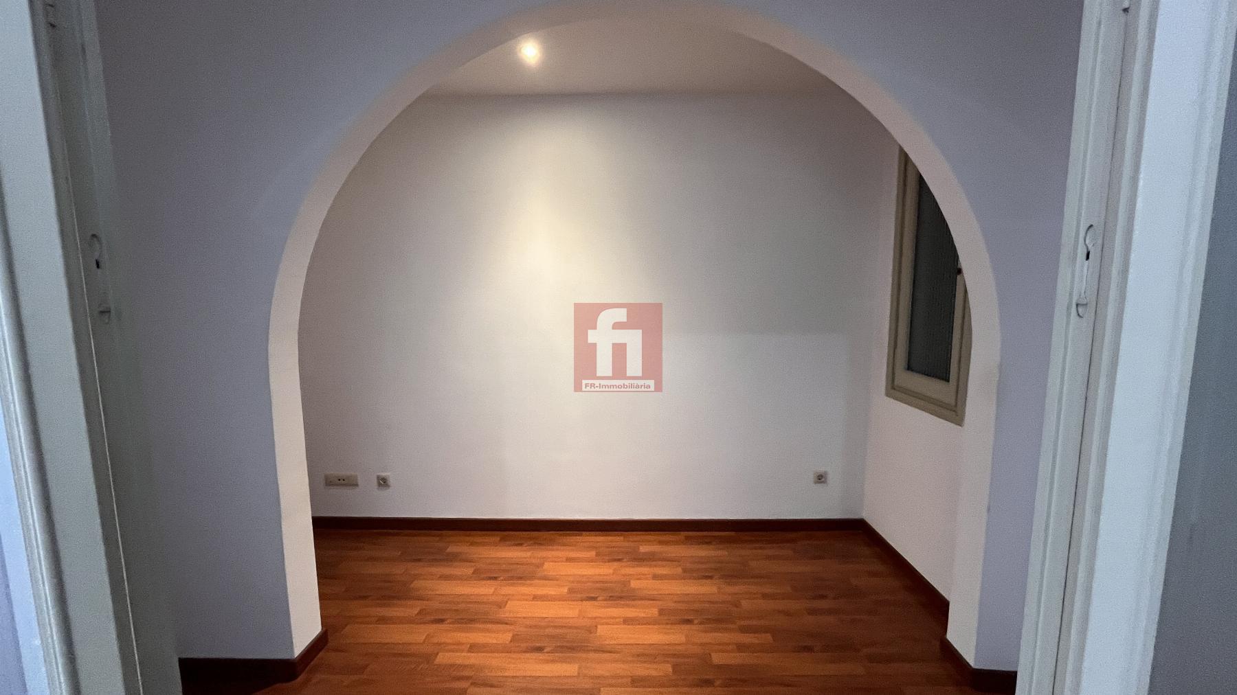 For sale of flat in Igualada