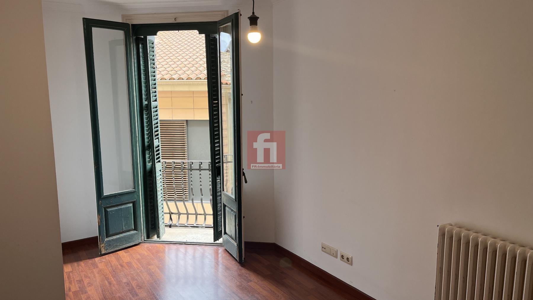 For sale of flat in Igualada