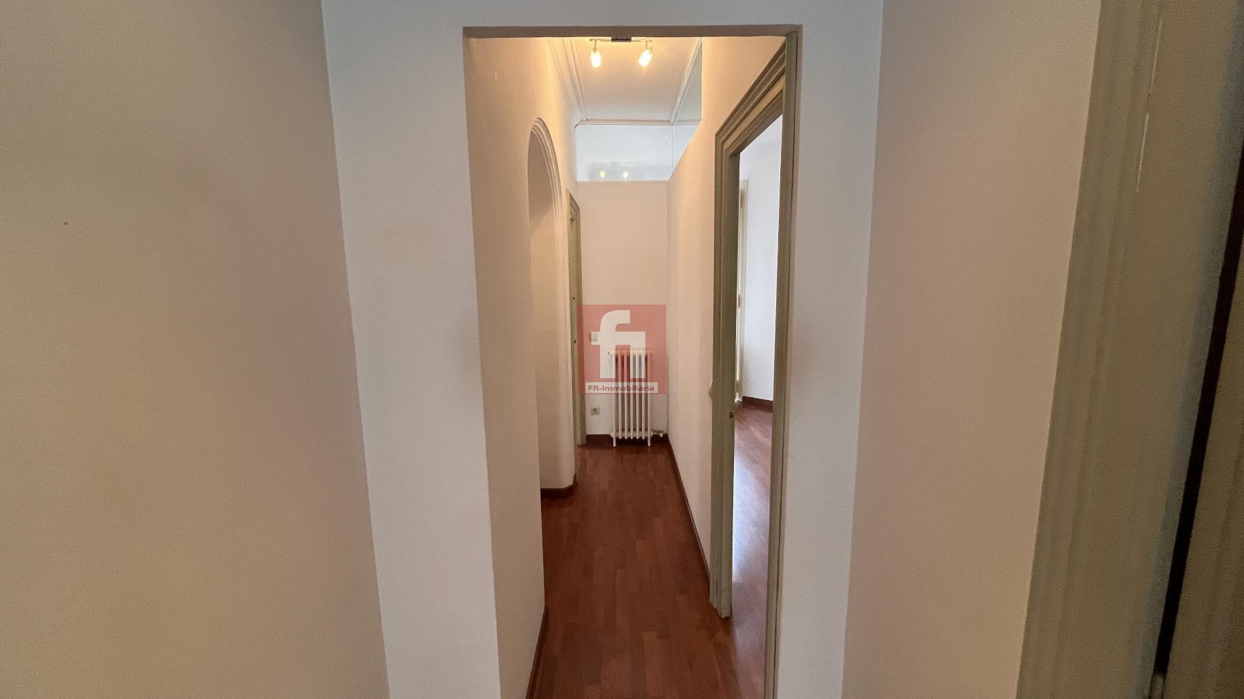 For sale of flat in Igualada