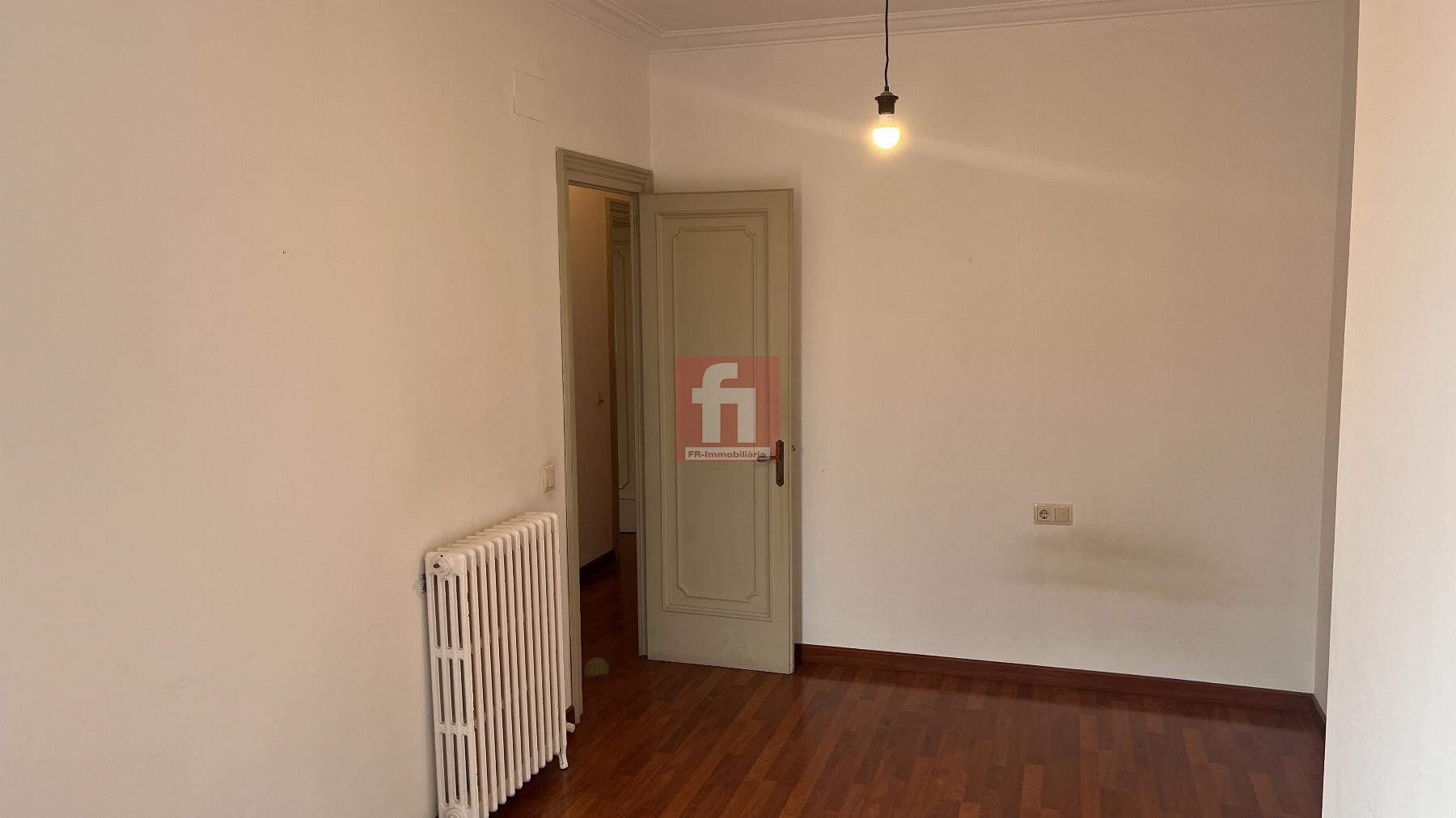 For sale of flat in Igualada