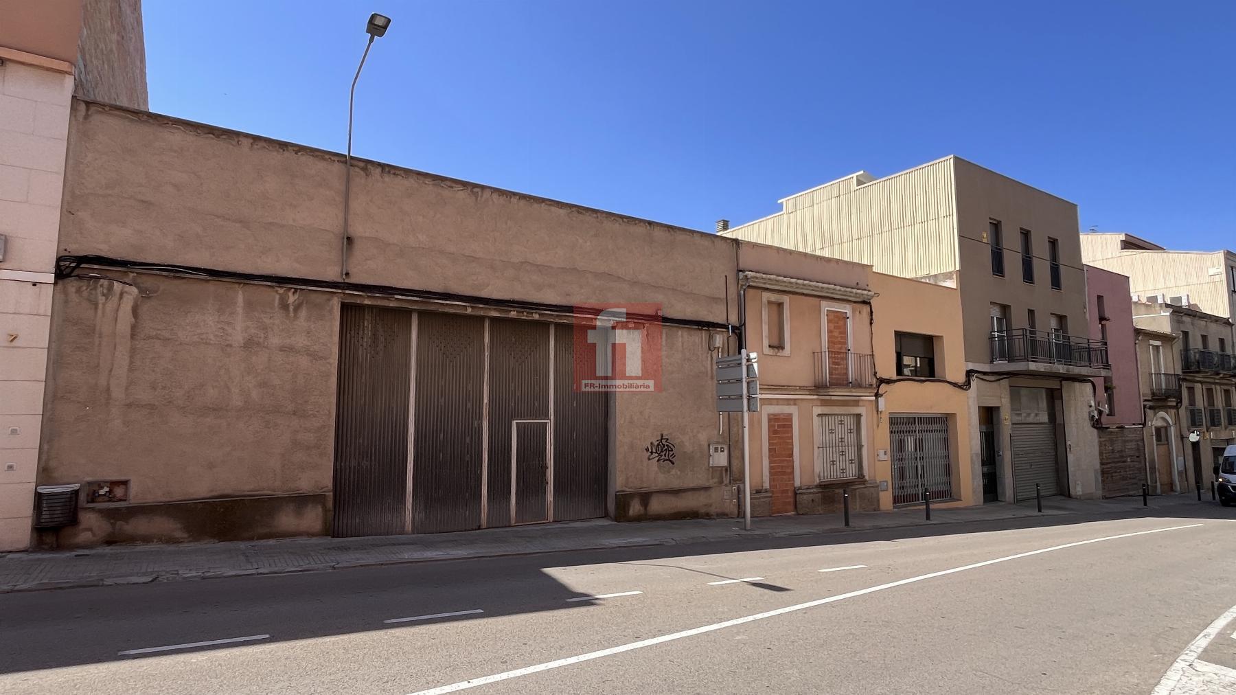 For sale of building in Vilafranca del Penedès