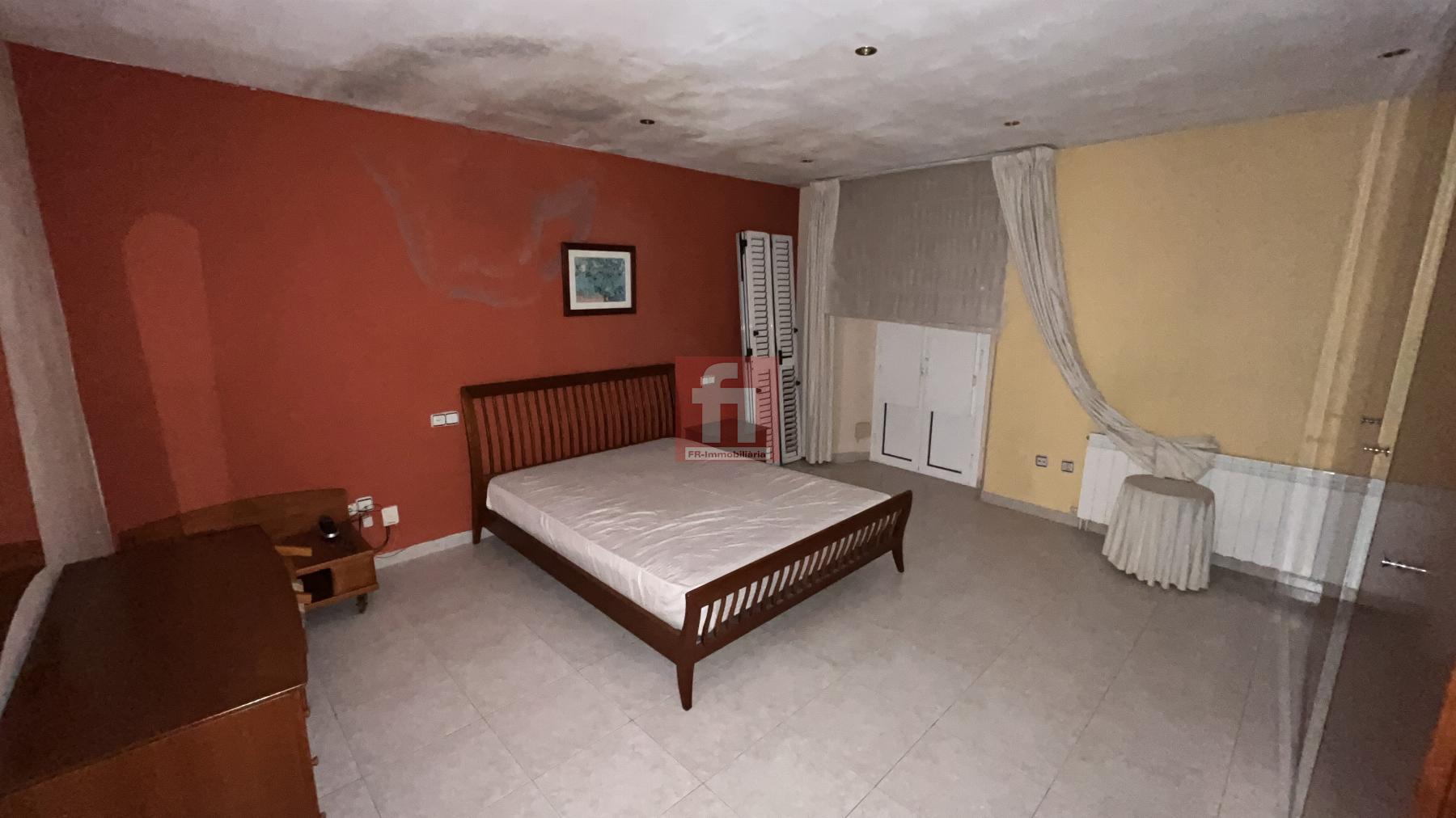 For sale of building in Vilafranca del Penedès