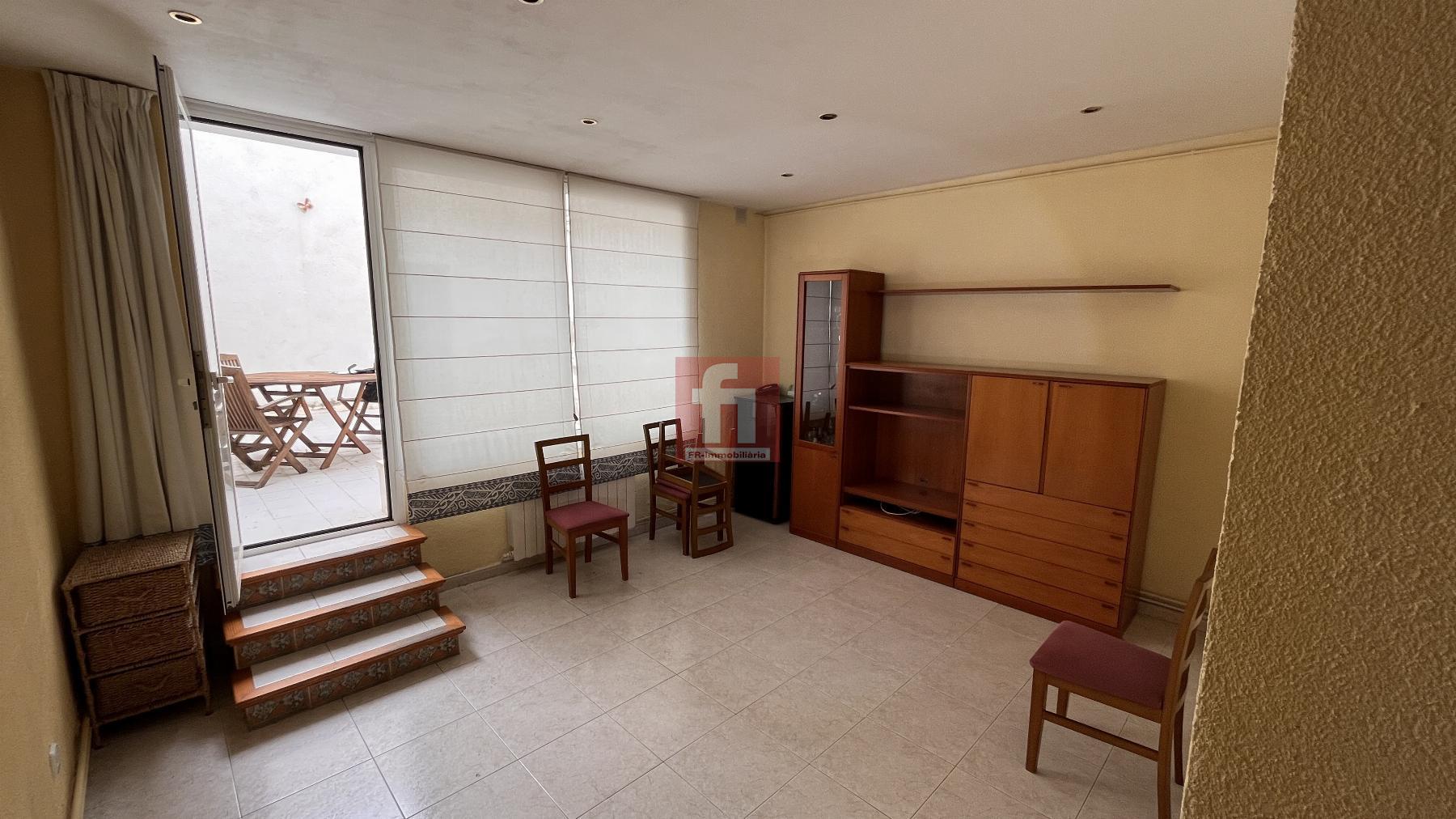 For sale of building in Vilafranca del Penedès