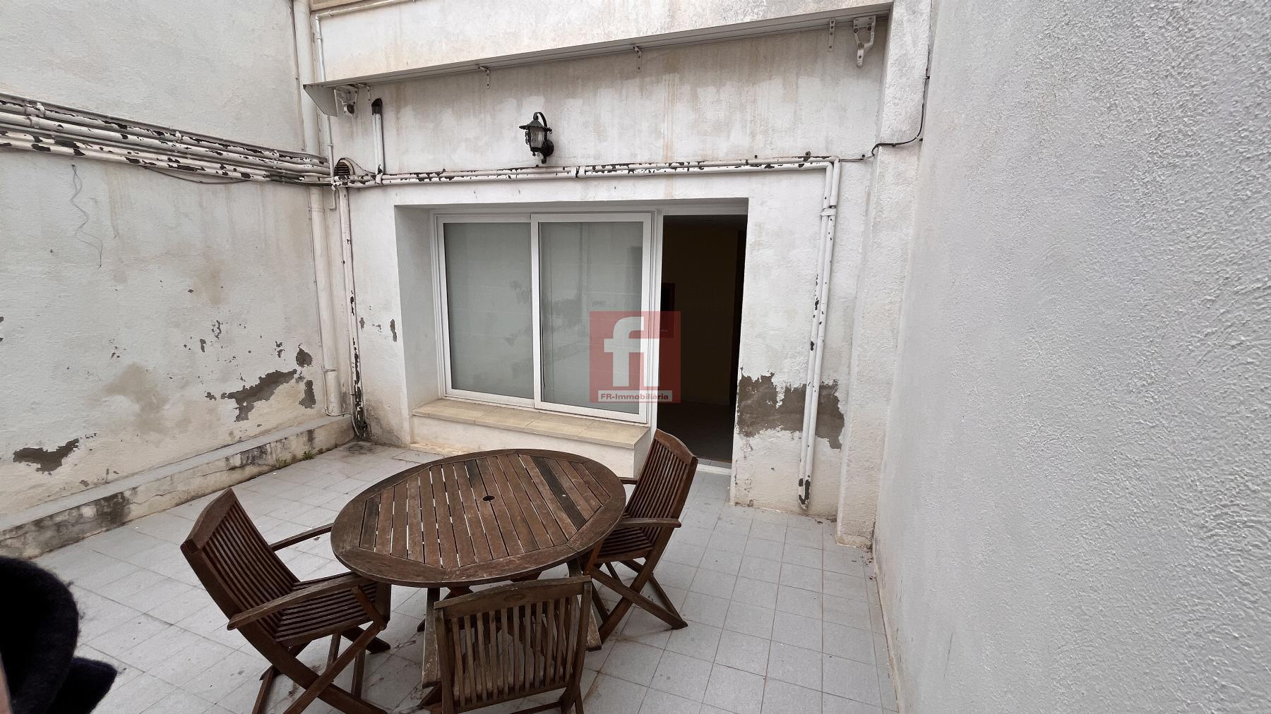 For sale of building in Vilafranca del Penedès