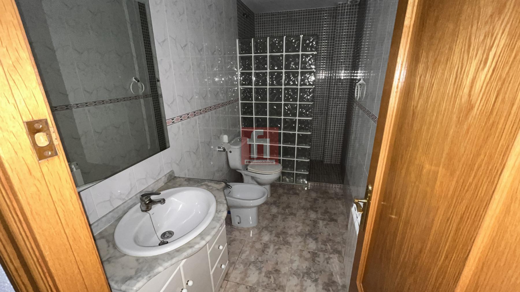For sale of building in Vilafranca del Penedès