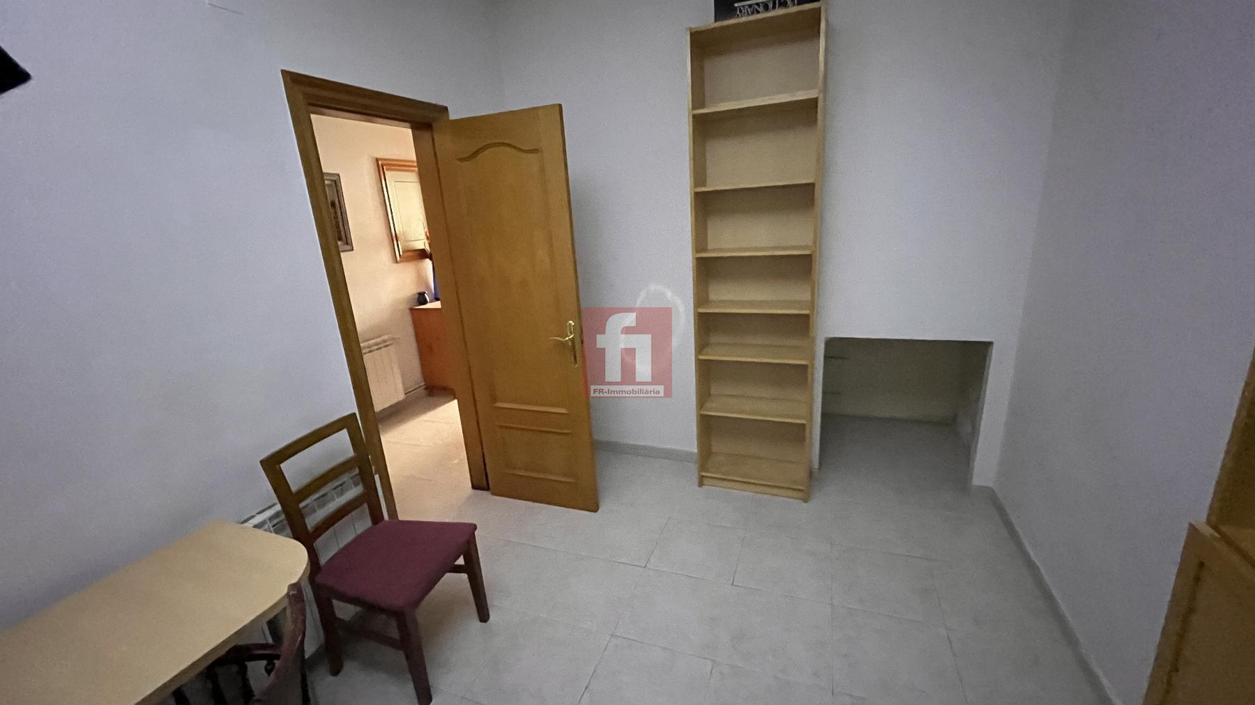 For sale of building in Vilafranca del Penedès