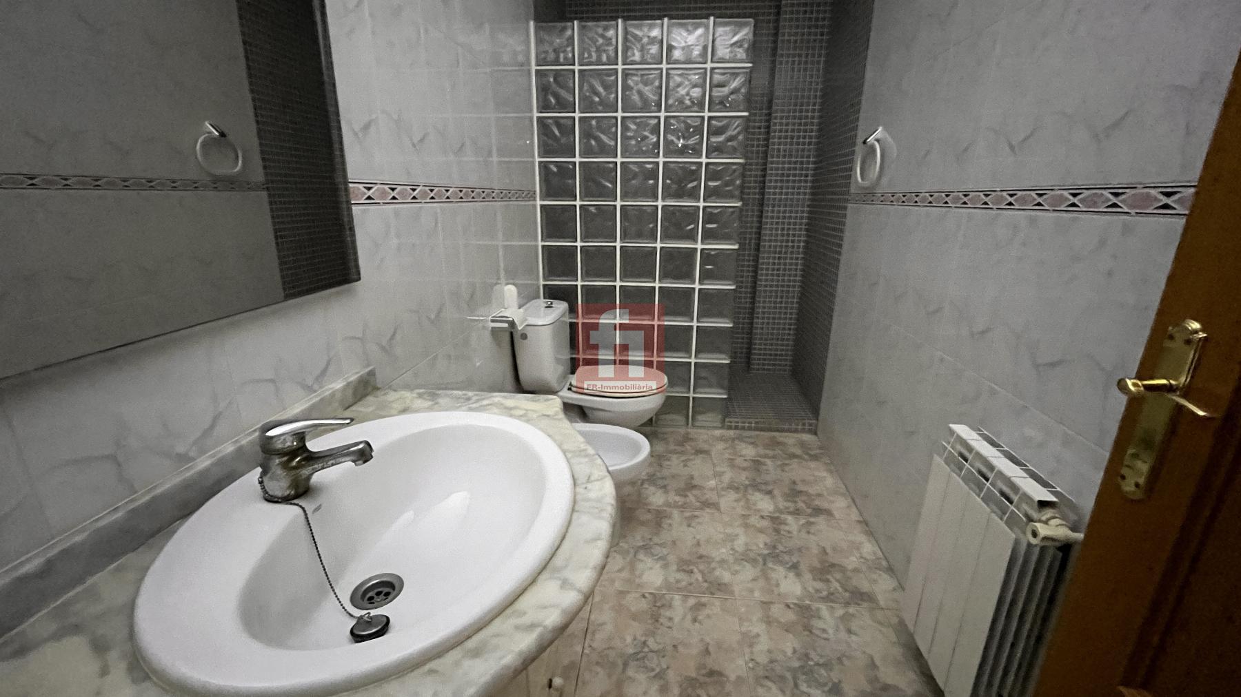 For sale of building in Vilafranca del Penedès