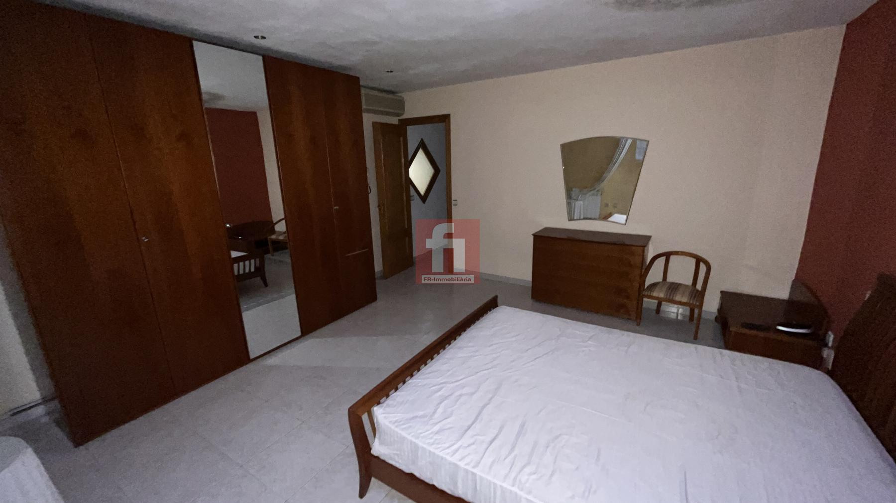 For sale of building in Vilafranca del Penedès
