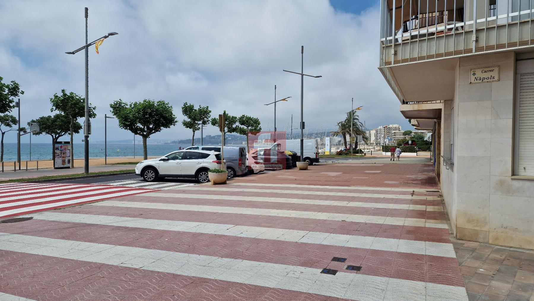 For sale of flat in Palamós
