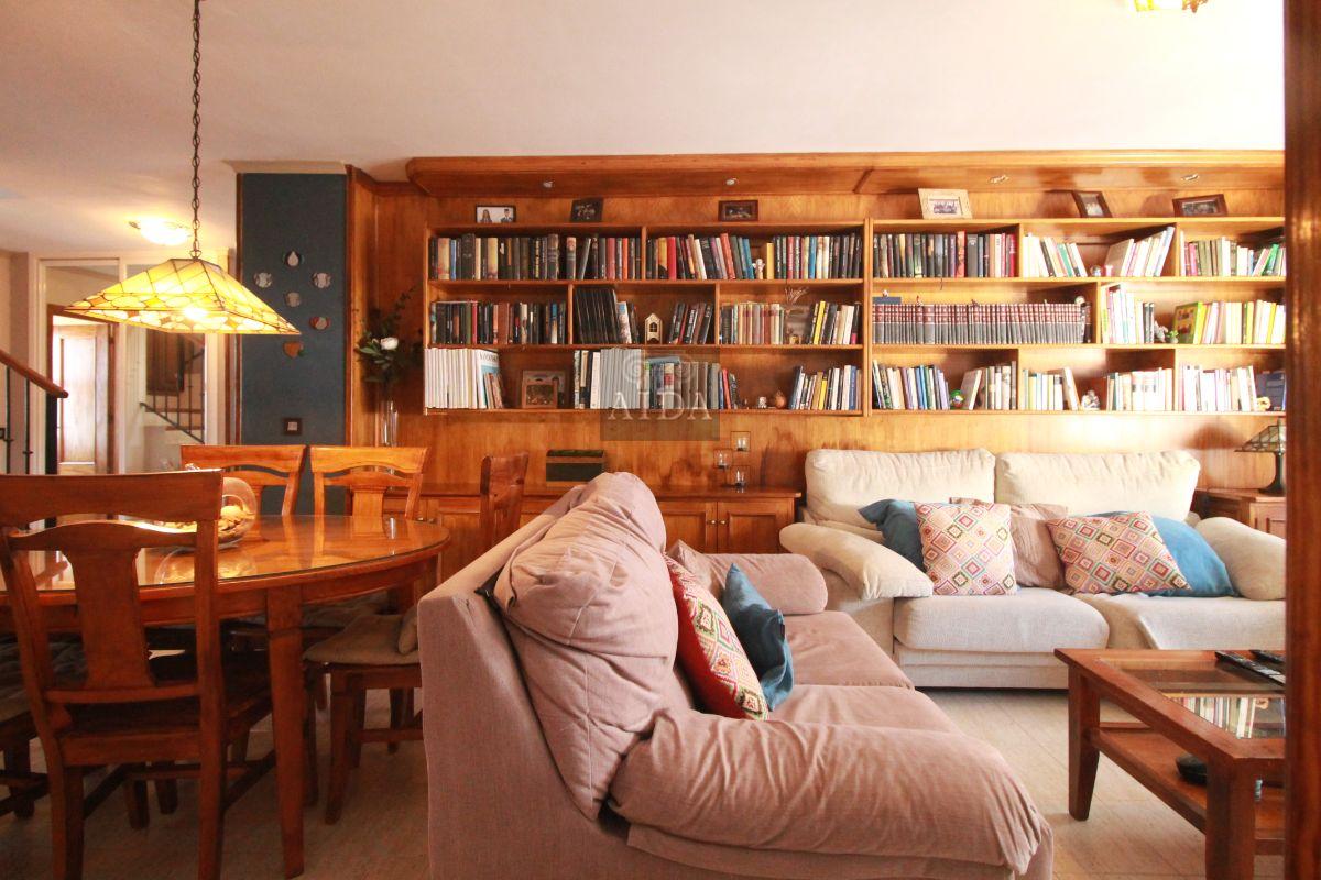 For sale of duplex in Estepona