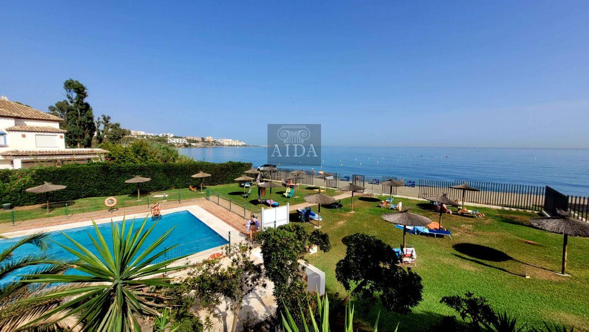 For sale of flat in Estepona