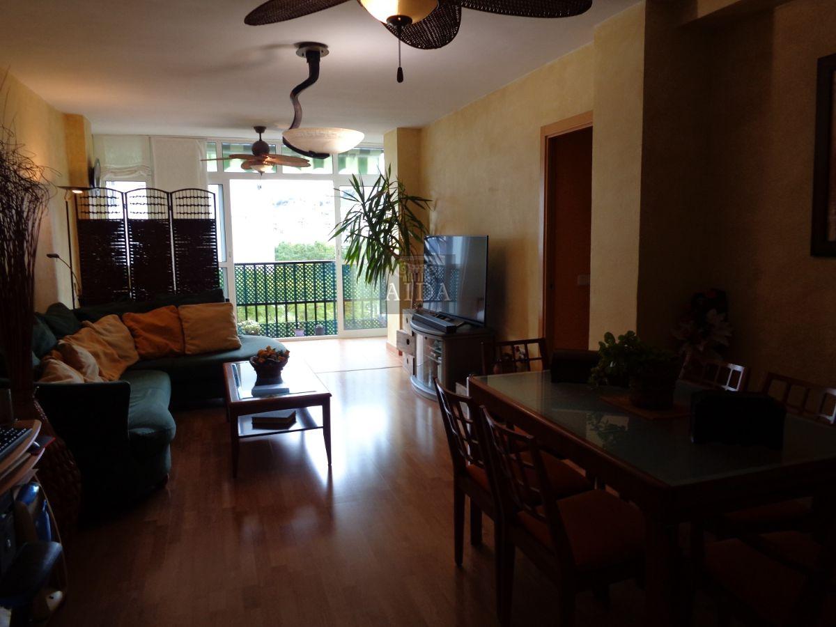 Venta de piso en Estepona
