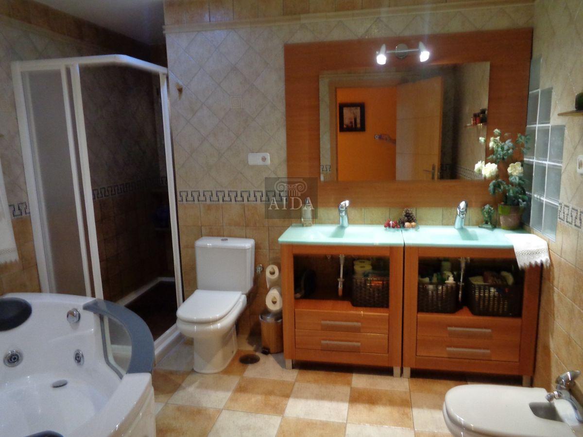Venta de piso en Estepona