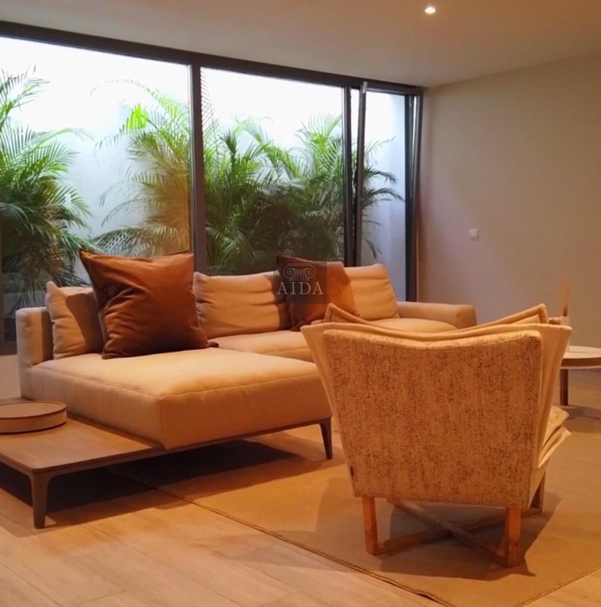 For sale of chalet in Estepona