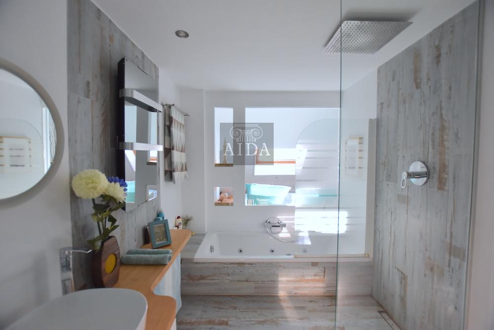 For sale of flat in San Pedro de Alcántara