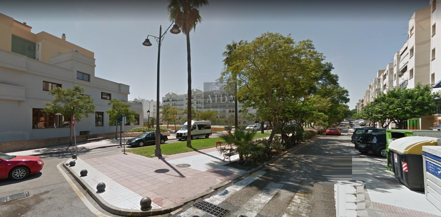 Venta de local comercial en Estepona