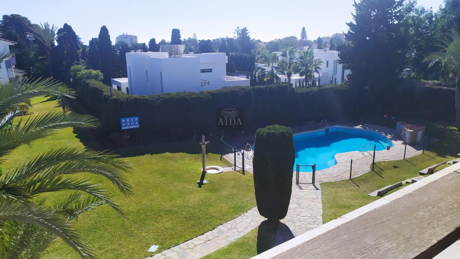 For sale of flat in Estepona