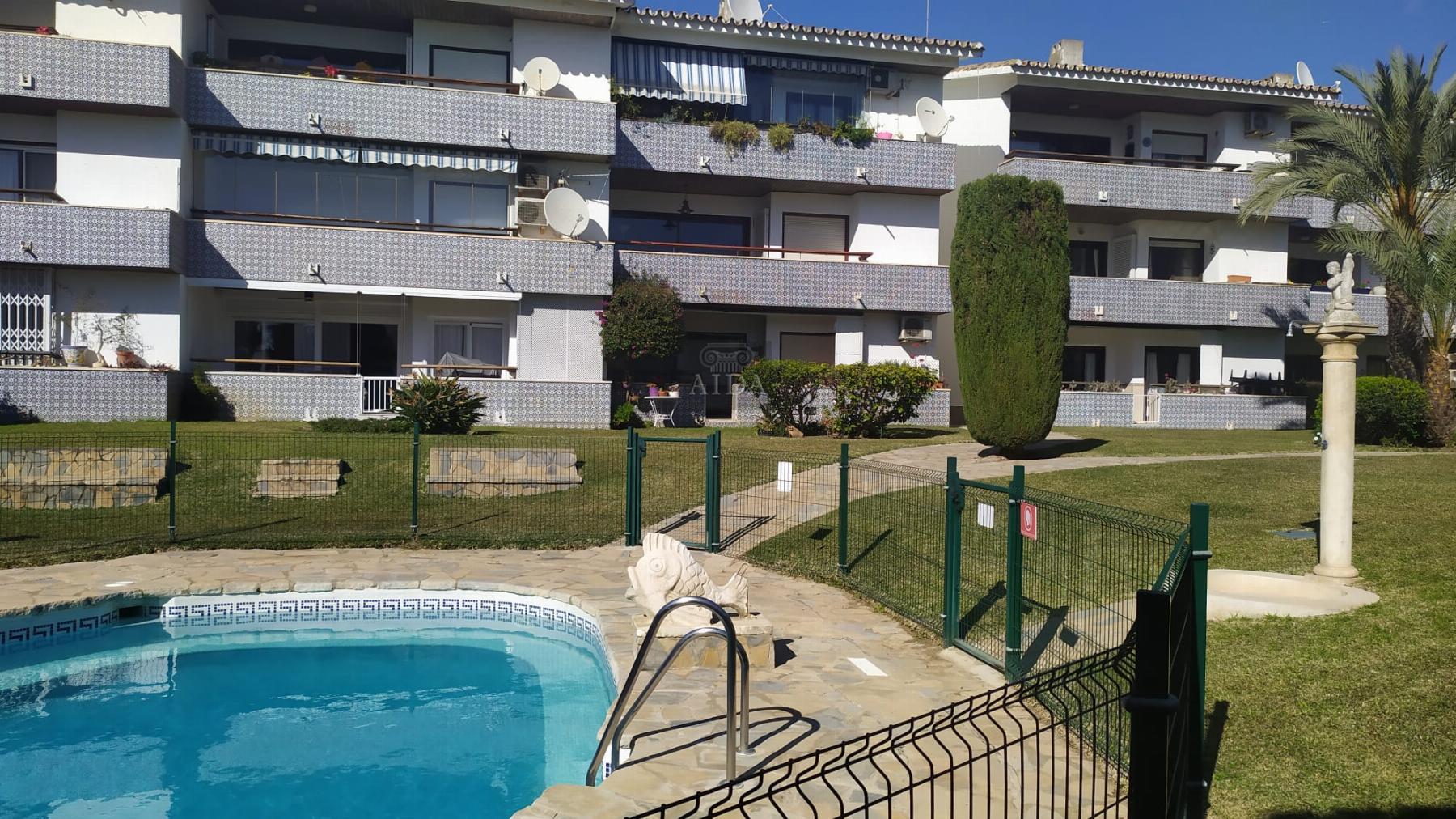 For sale of flat in Estepona