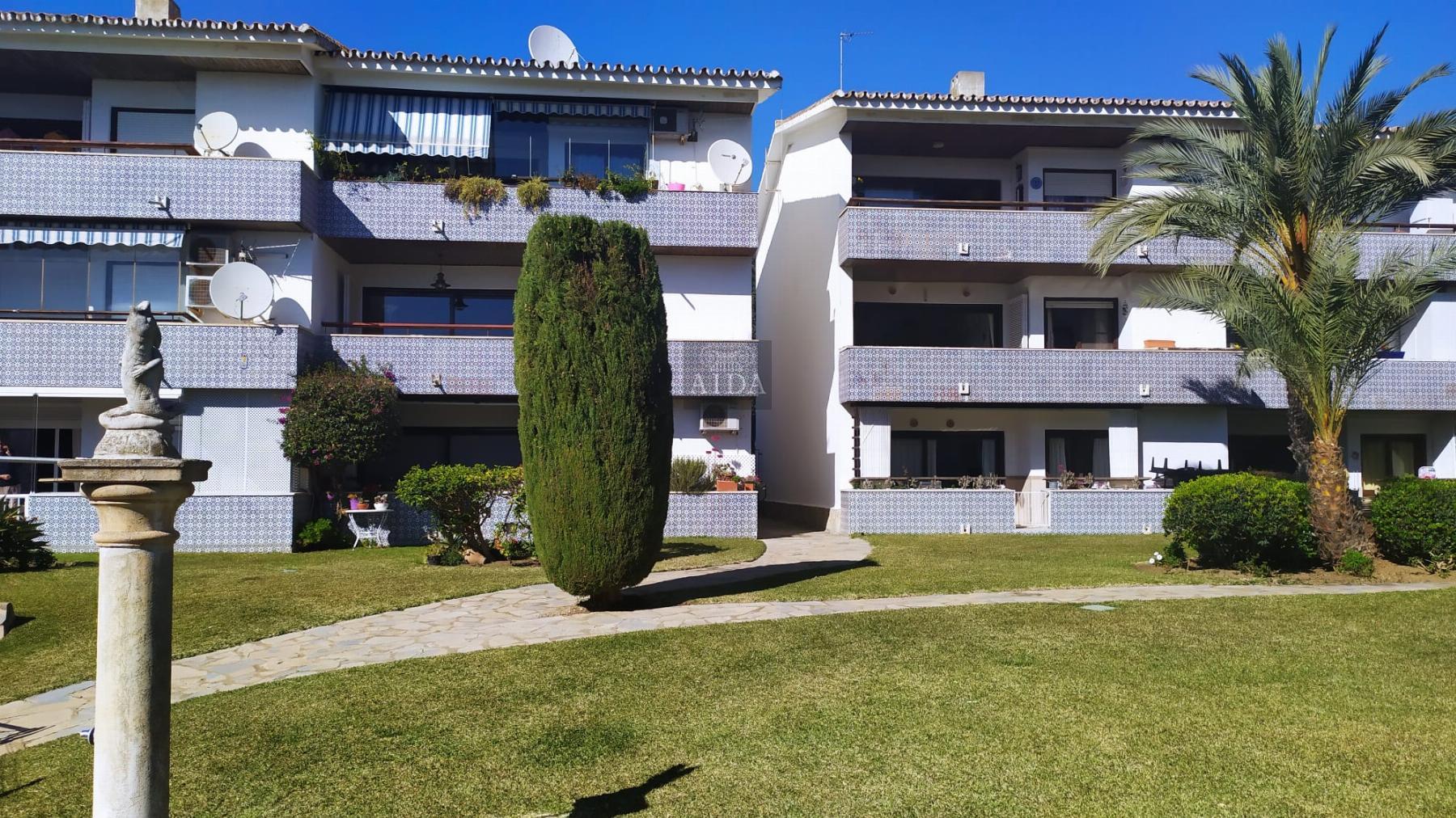 For sale of flat in Estepona