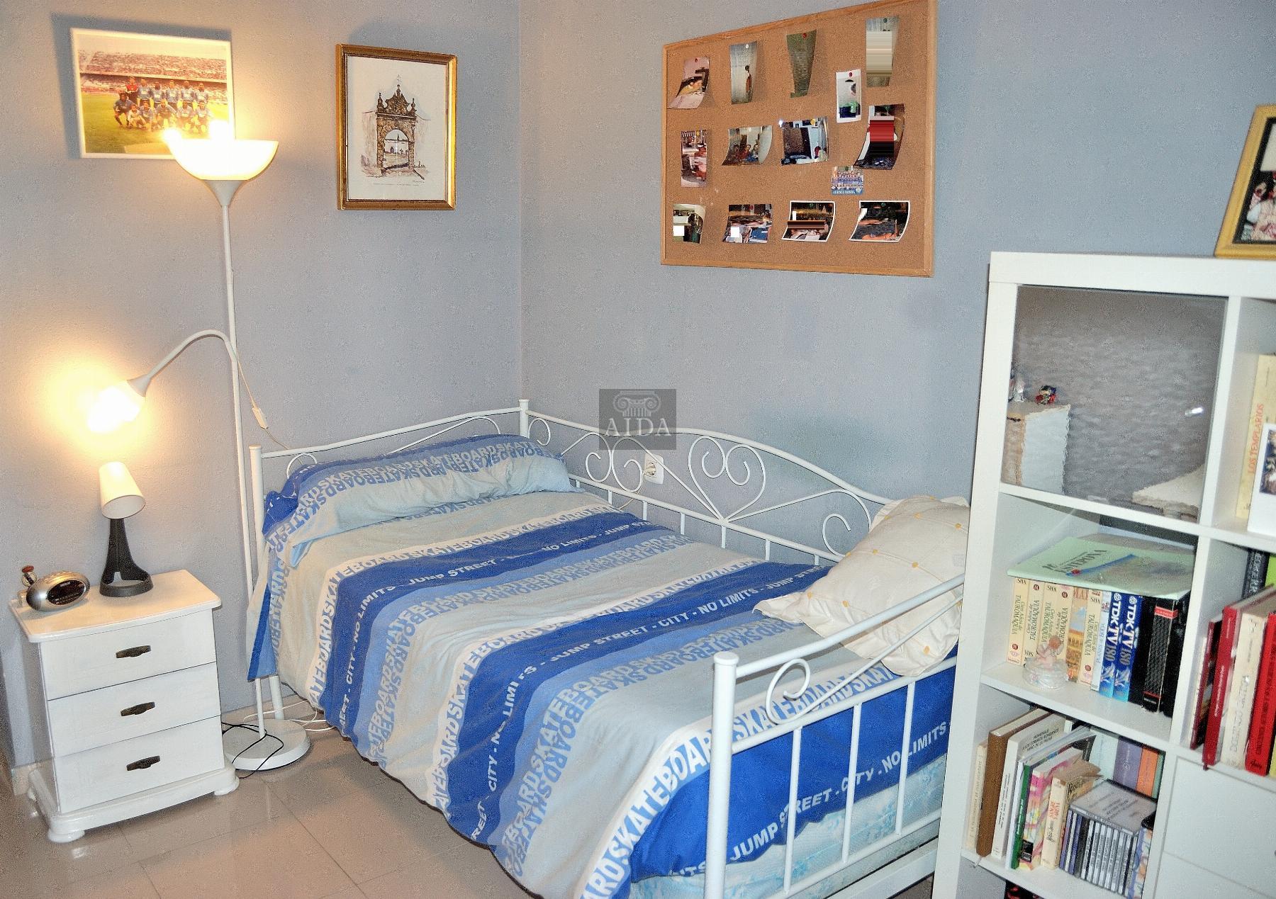Venta de piso en Estepona