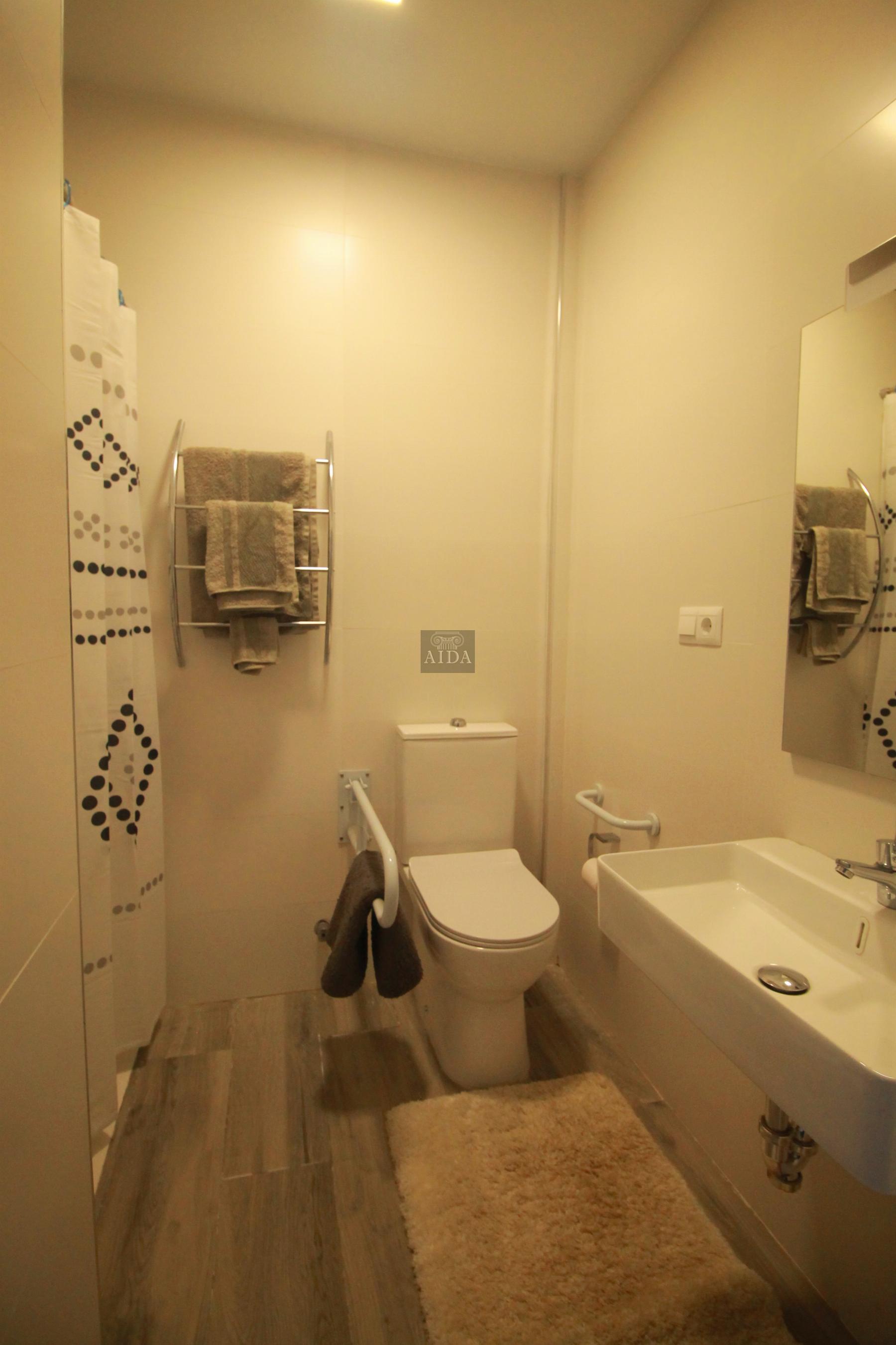 For sale of chalet in Estepona
