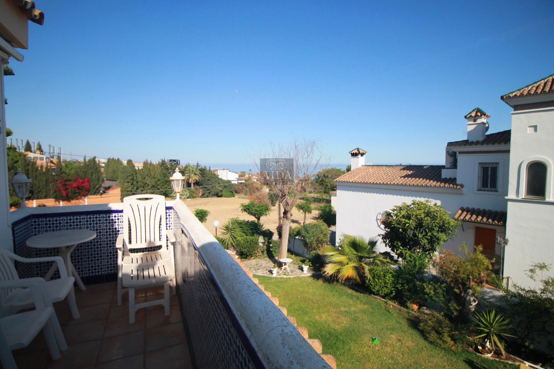 For sale of chalet in Estepona